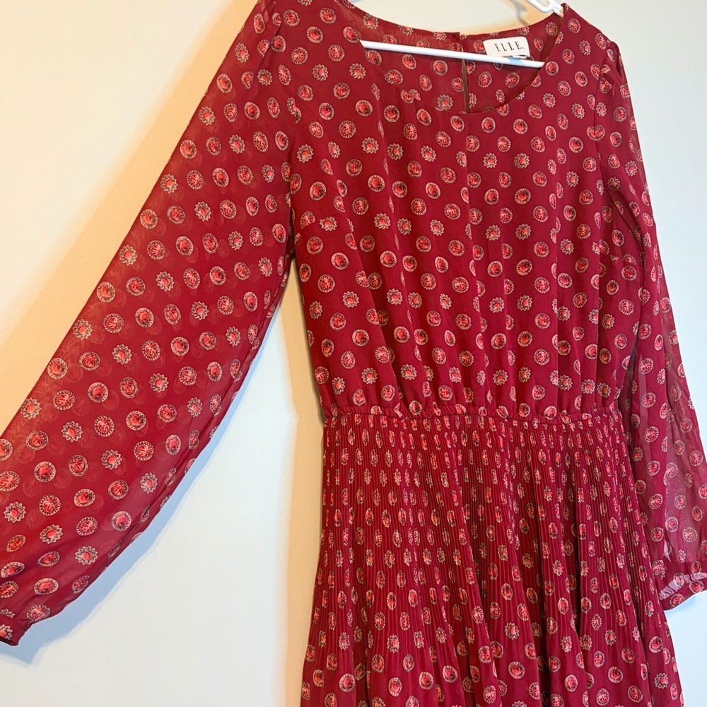 Elle Red Mini Dress with Pattern - Picture 2 of 10
